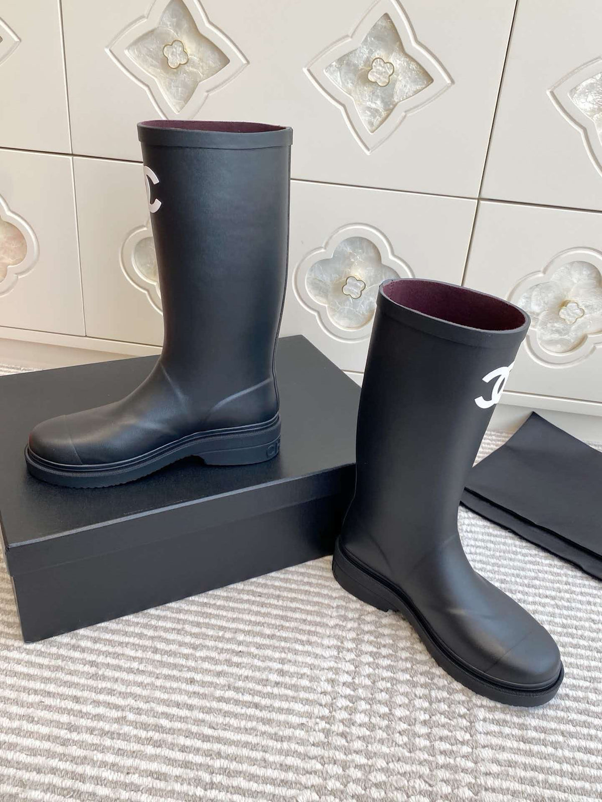 Color blocked long boots