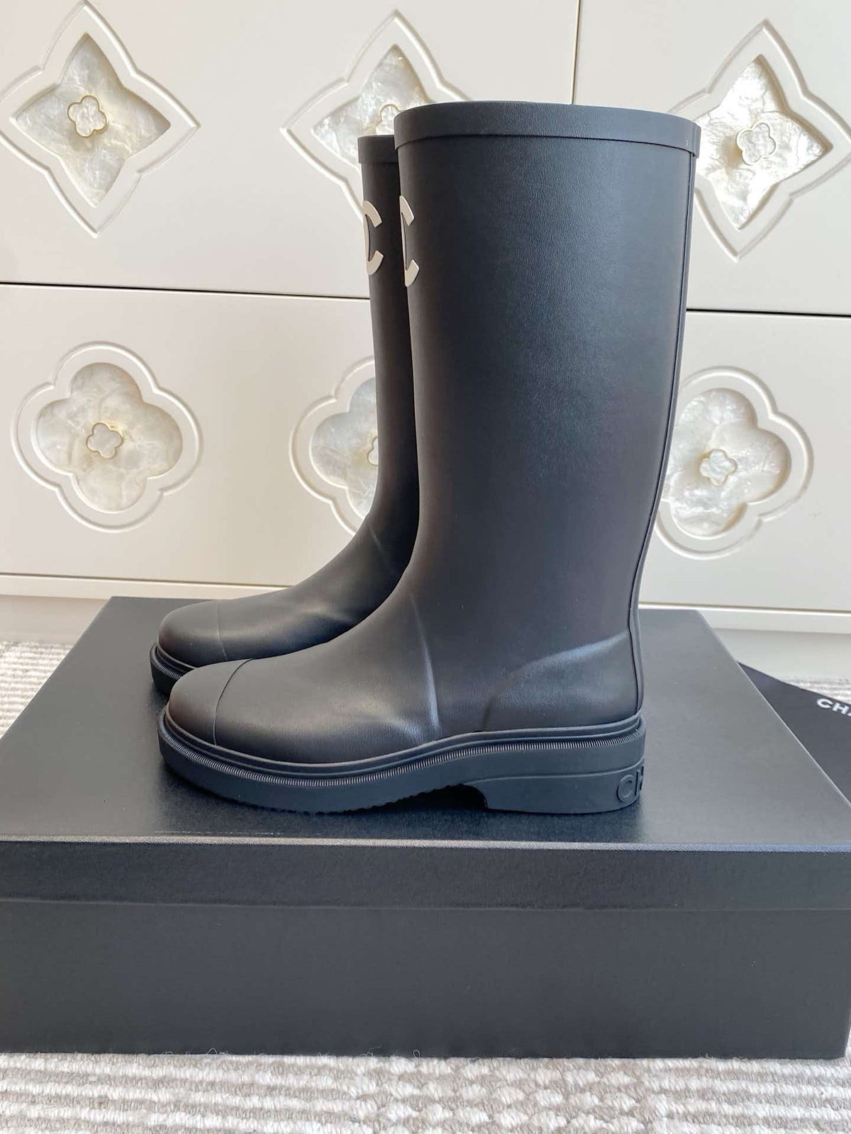 Color blocked long boots