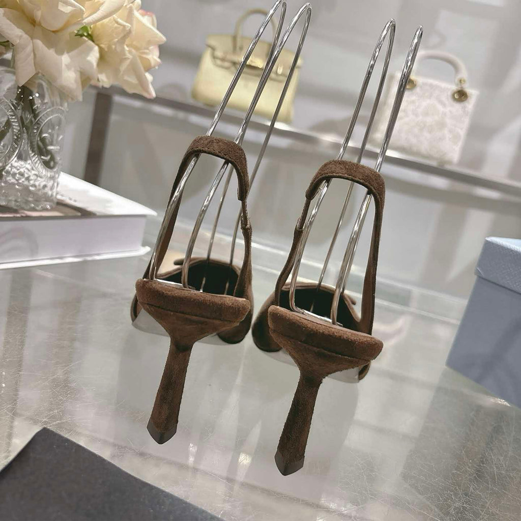 Early spring pointed high-heeled sandals