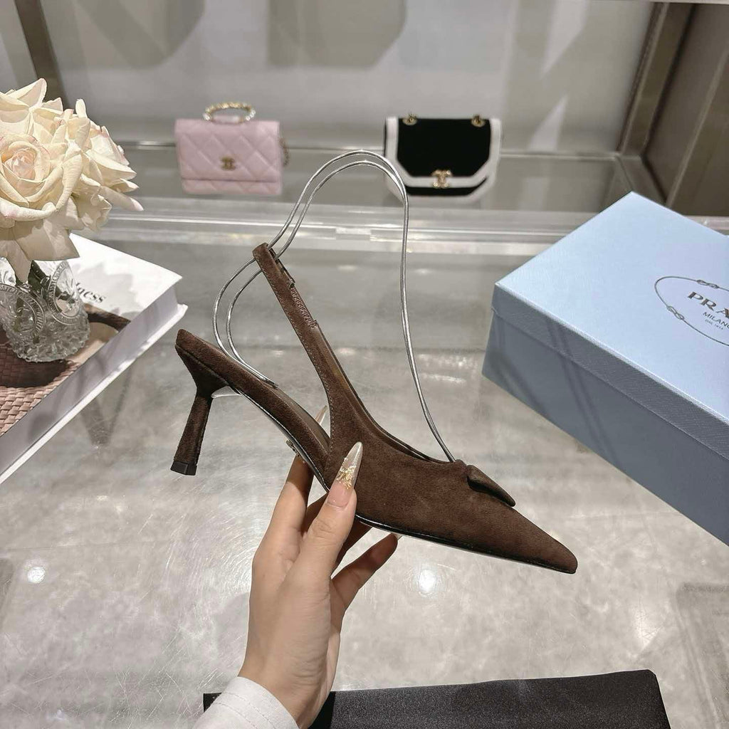 Early spring pointed high-heeled sandals