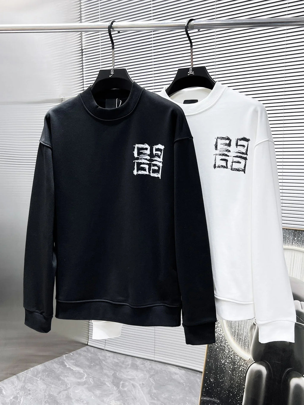 Early autumn new long sleeved round neck sweatshirt