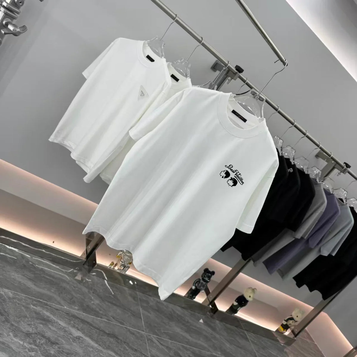New flocking short sleeved T-shirt