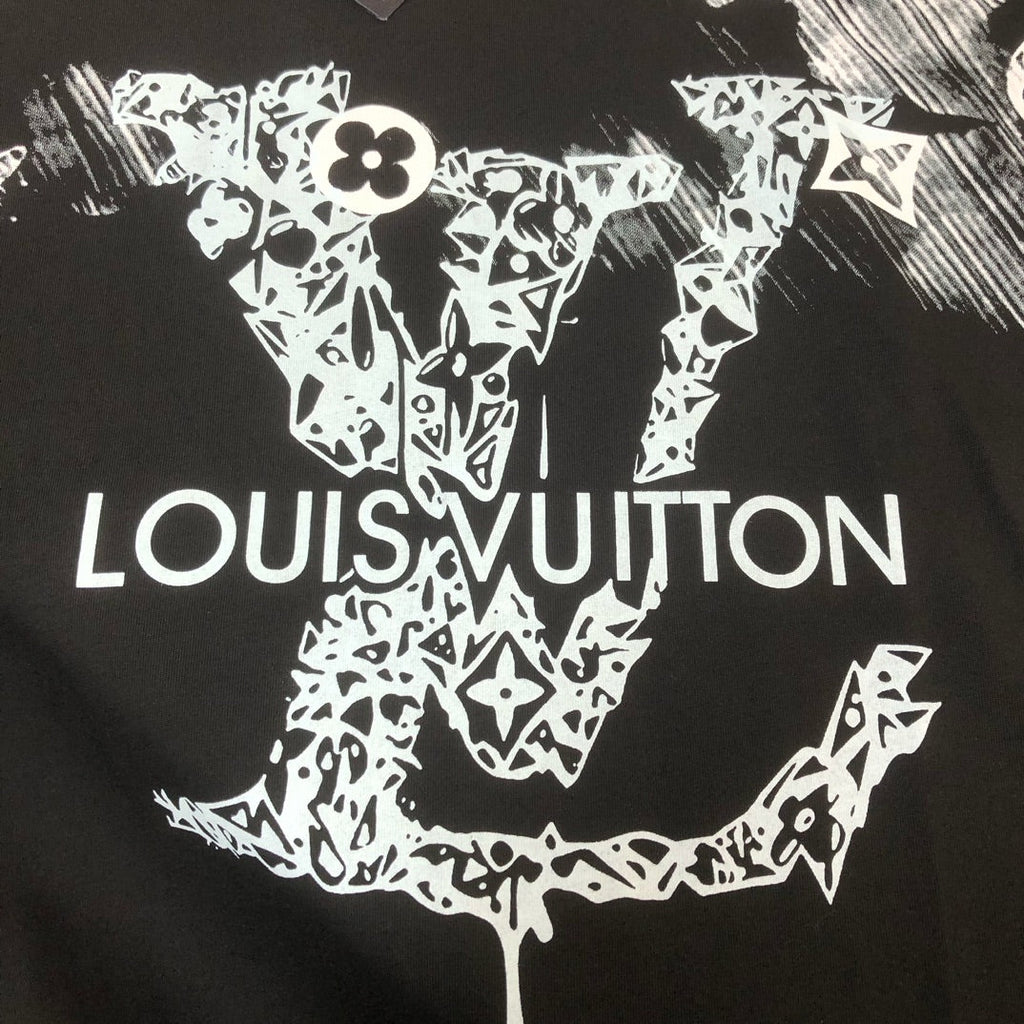 Latest versatile short sleeved T-shirt for both men and women