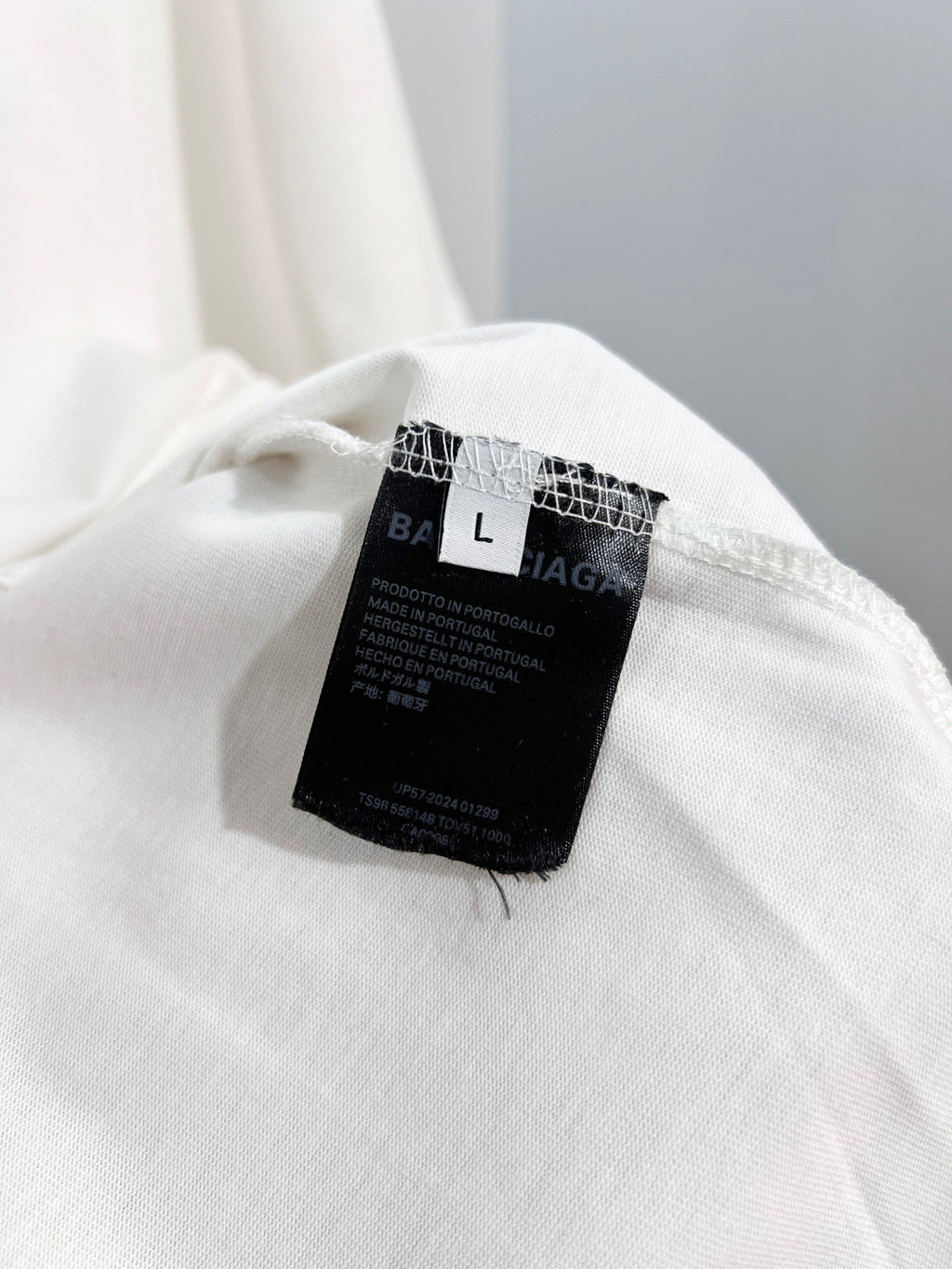 Simple color blocked offset letter round neck T-shirt