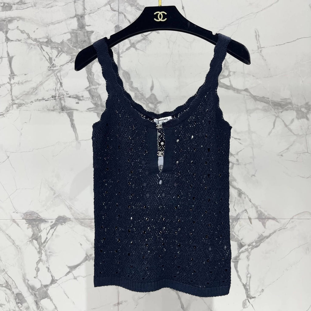 Minimalist Wave-Edge Cut-Out Vest