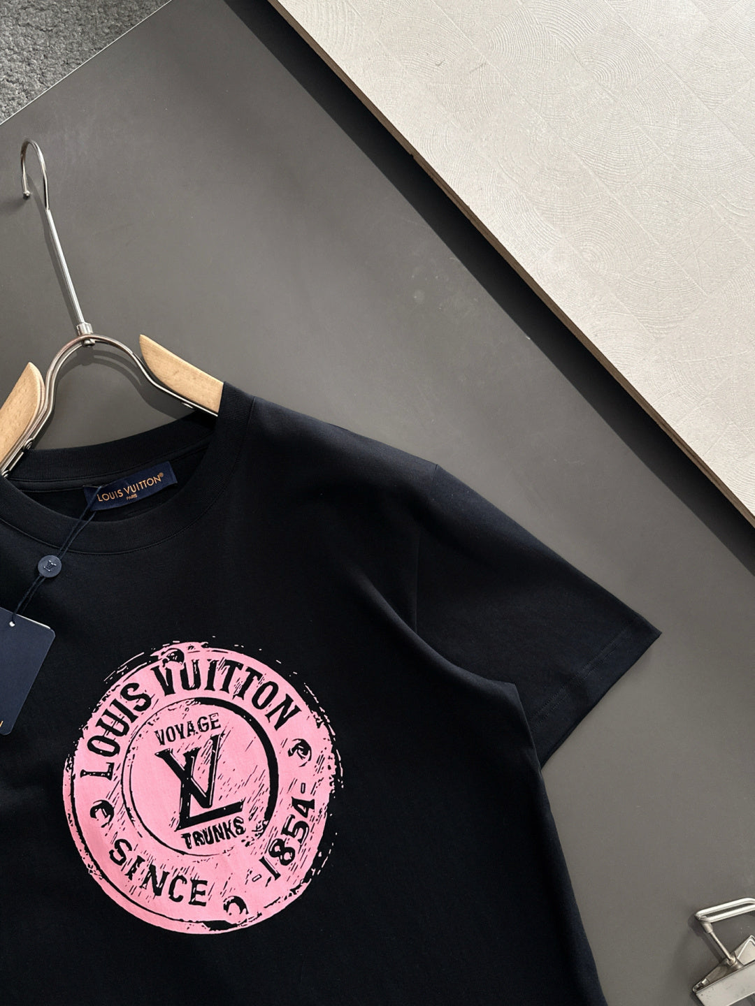 Summer new round neck short sleeved shirt