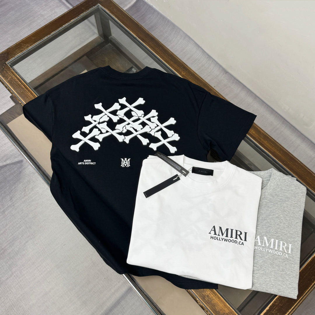 Latest short sleeved round neck T-shirt