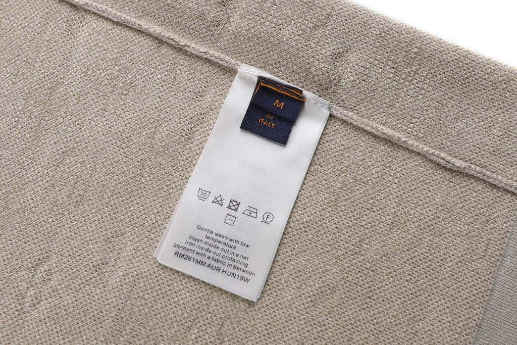 Jacquard round neck shirt size