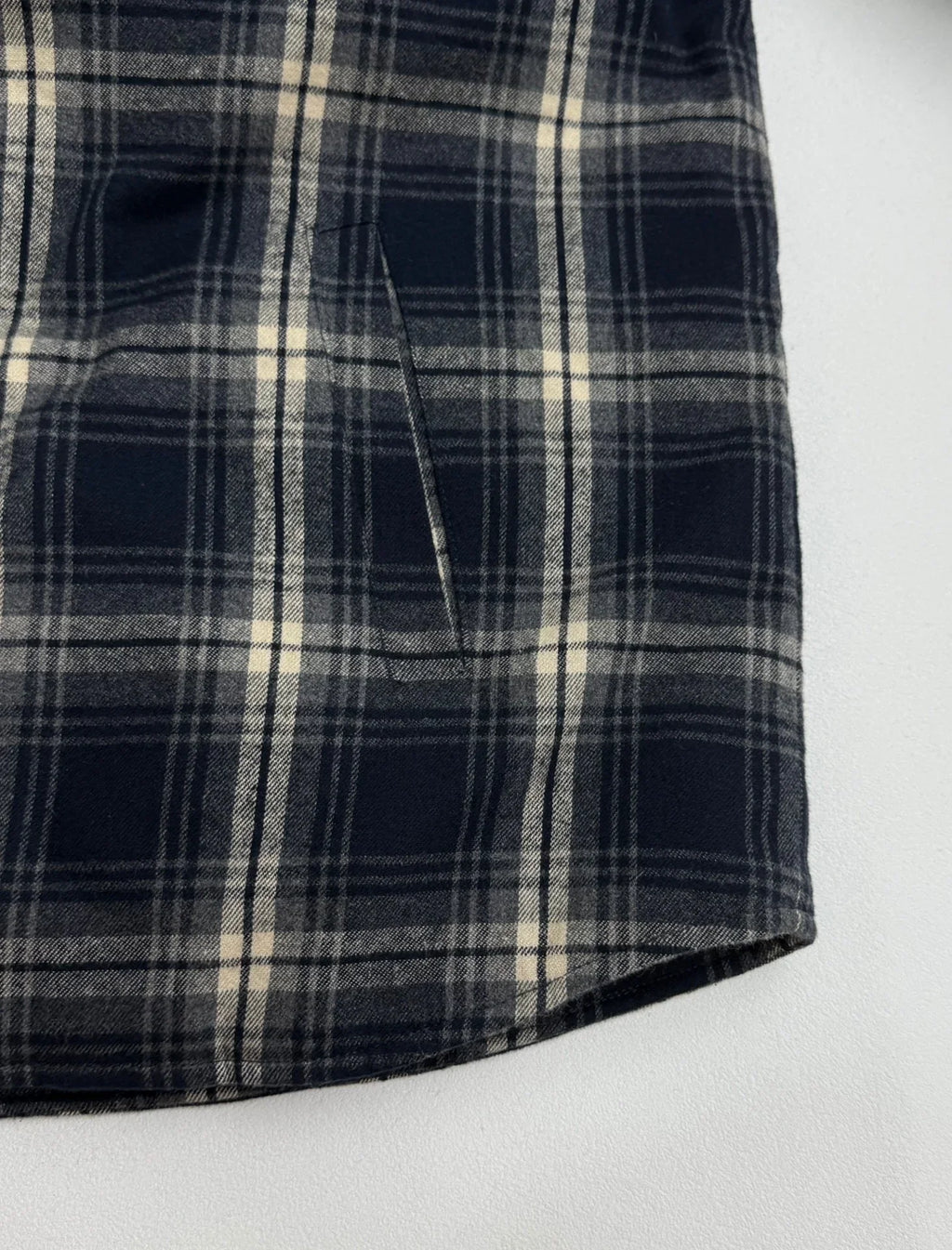 Cashmere plaid hooded clip