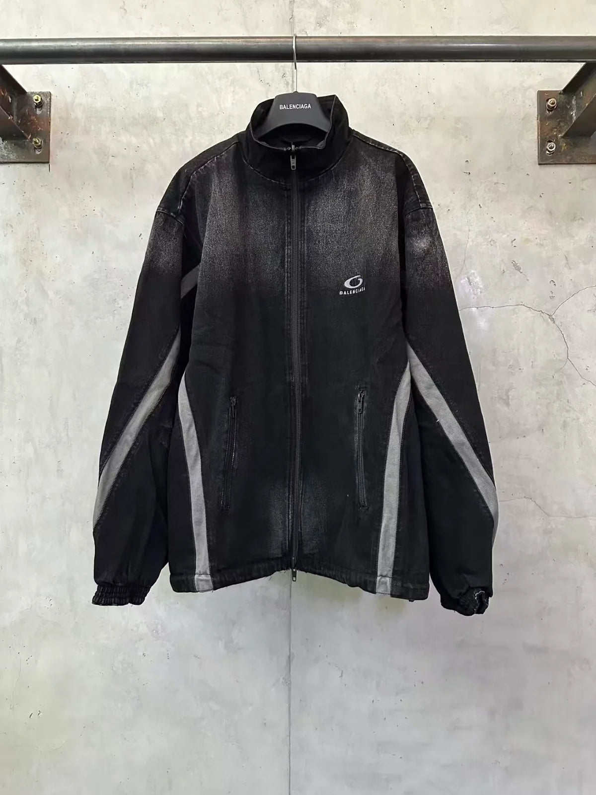 New double-sided denim jacket