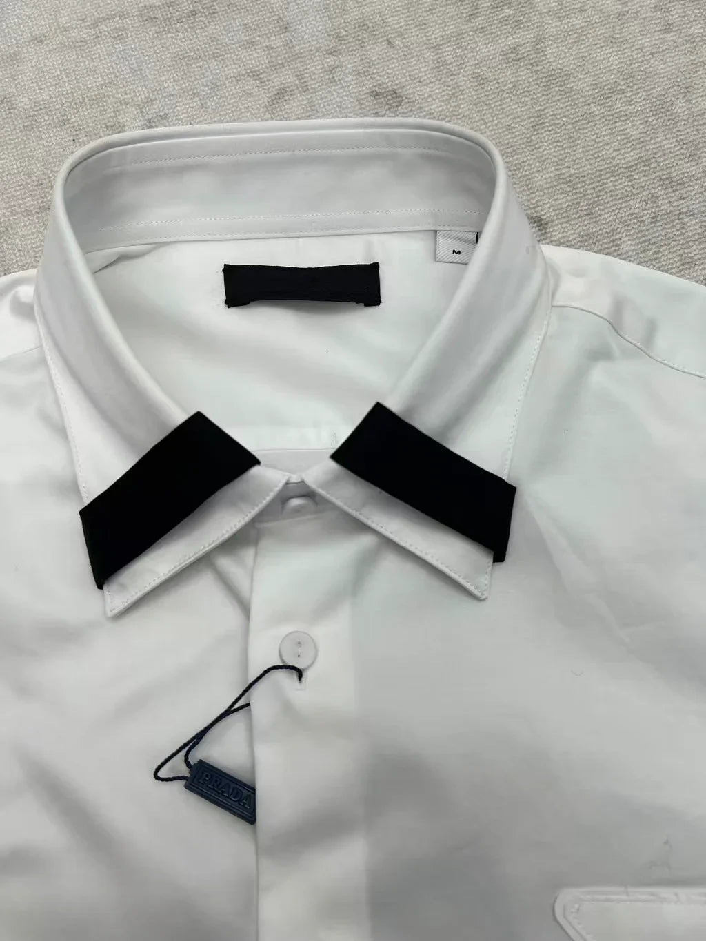 New casual long sleeved shirt