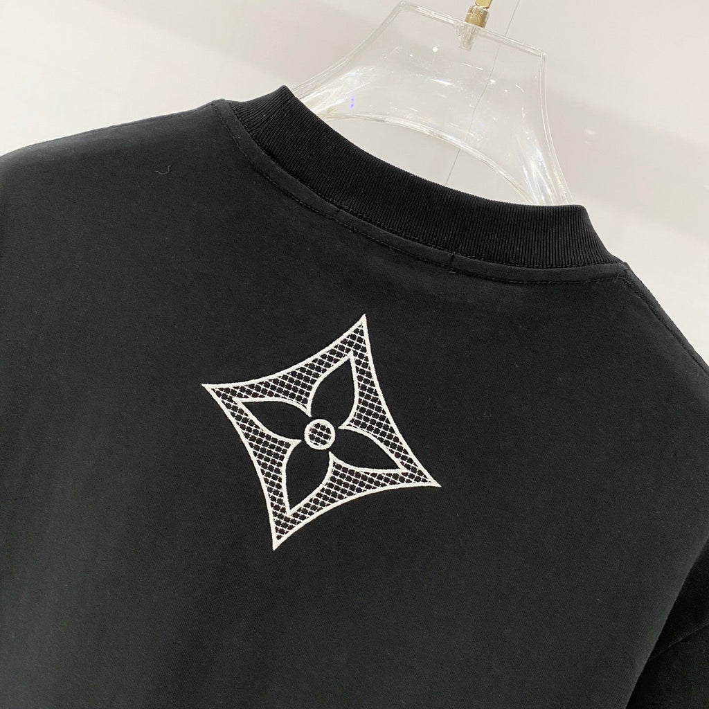 four-leaf clover 🍀 Alphabet grid embroidery 🪡 Logo T-shirt