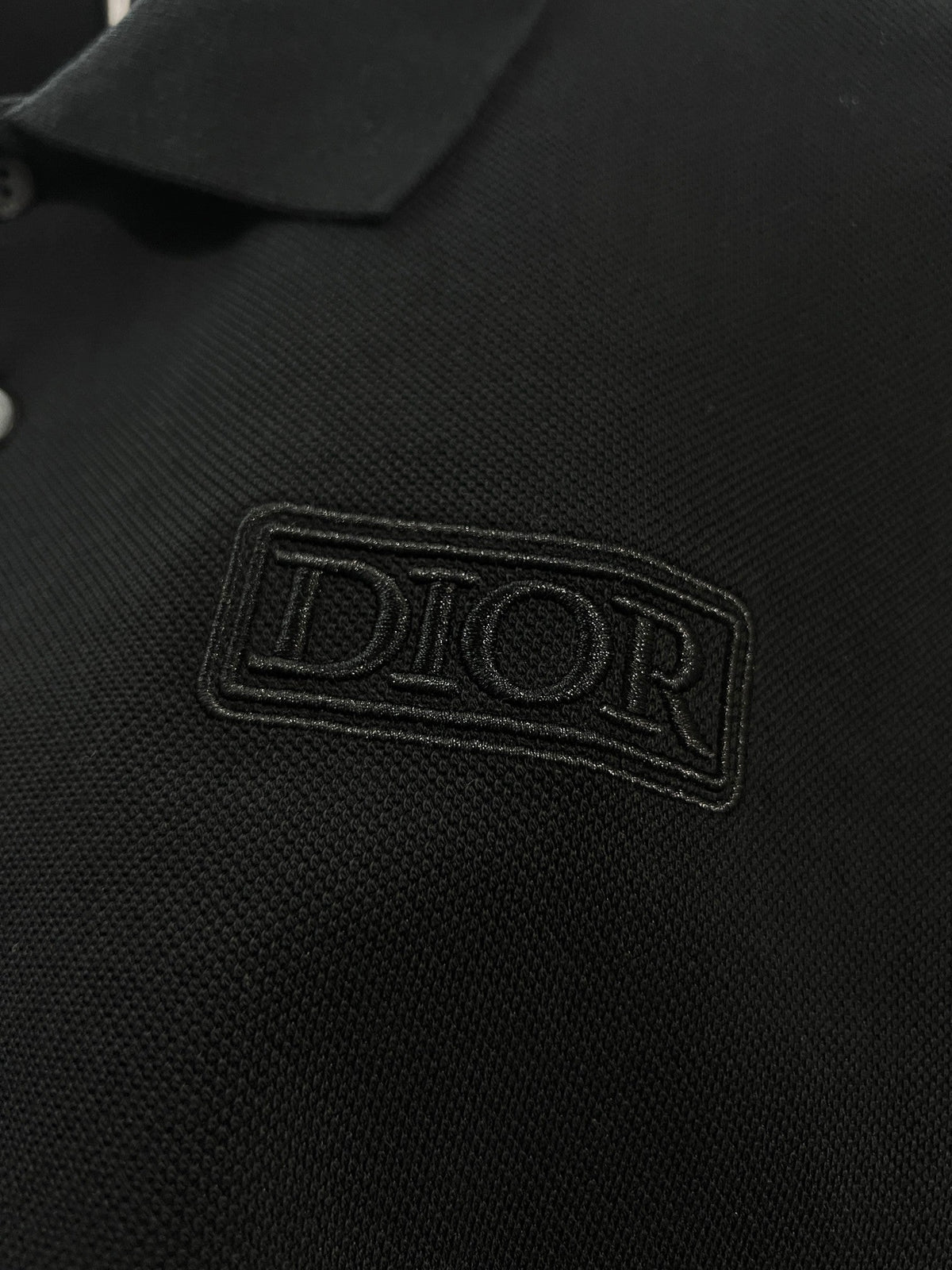 Solid color chest embroidered small letter polo shirt