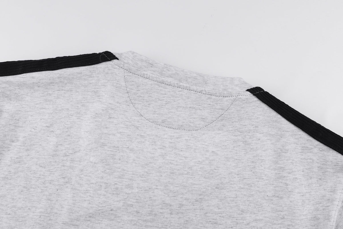 Color blocked short sleeved T-shirt