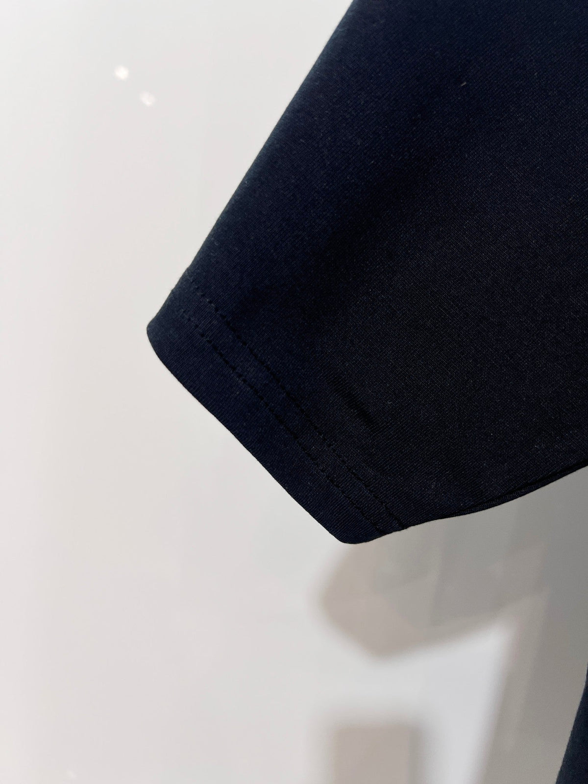 New interlocking embroidered short sleeves