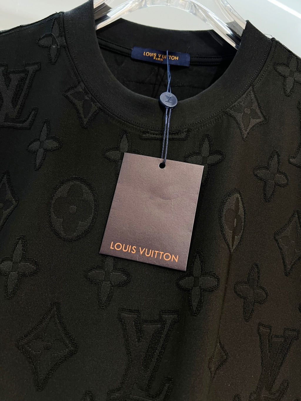 Dark patterned jacquard short sleeved t-shirt