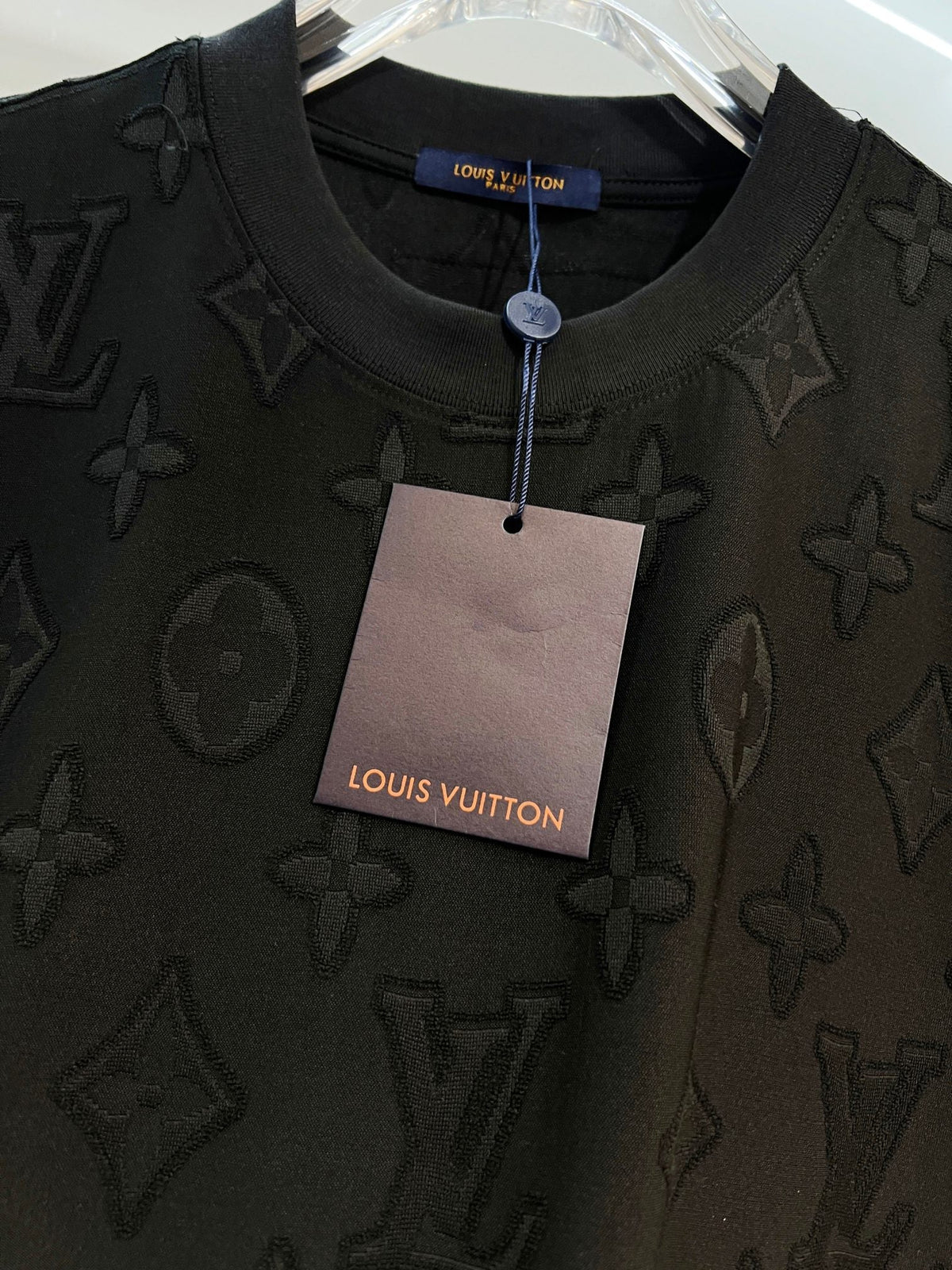Dark patterned jacquard short sleeved t-shirt