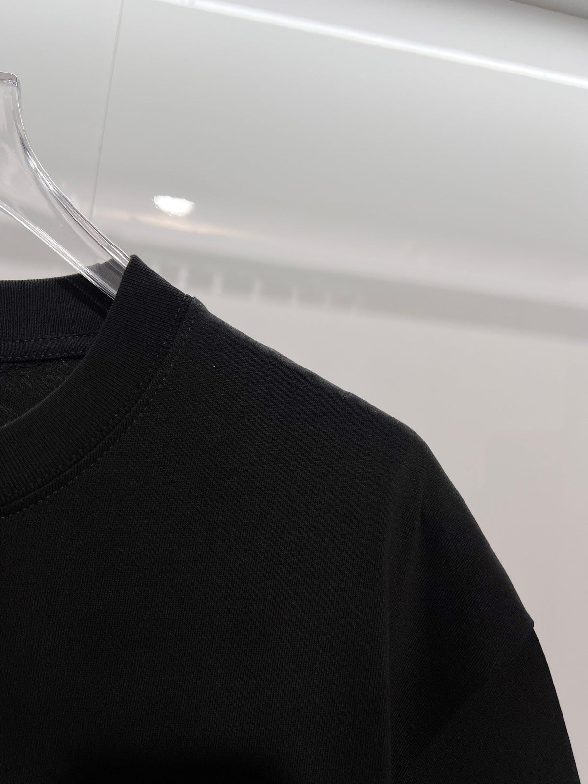 Colorful diamond embellished offset letter round neck T-shirt