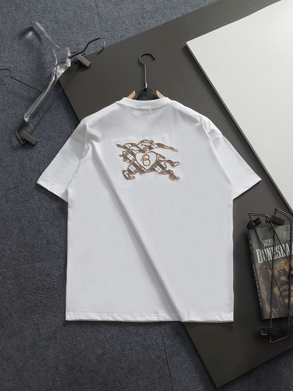 Classic Embroidered Round Neck T-shirt with Back