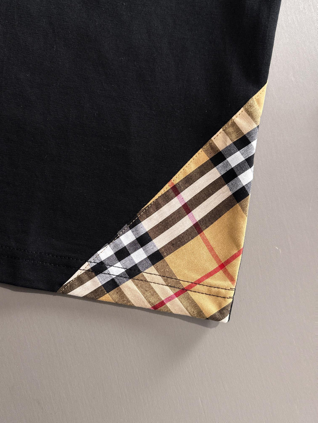 Bottom plaid fabric patchwork unisex short sleeved t-shirt