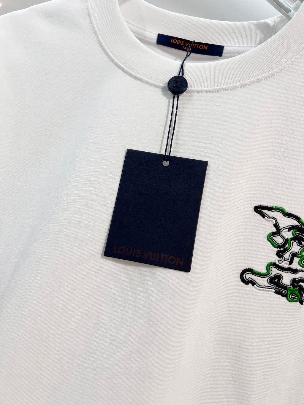 Front and back color blocked embroidered T-shirt with ten thousand stitches