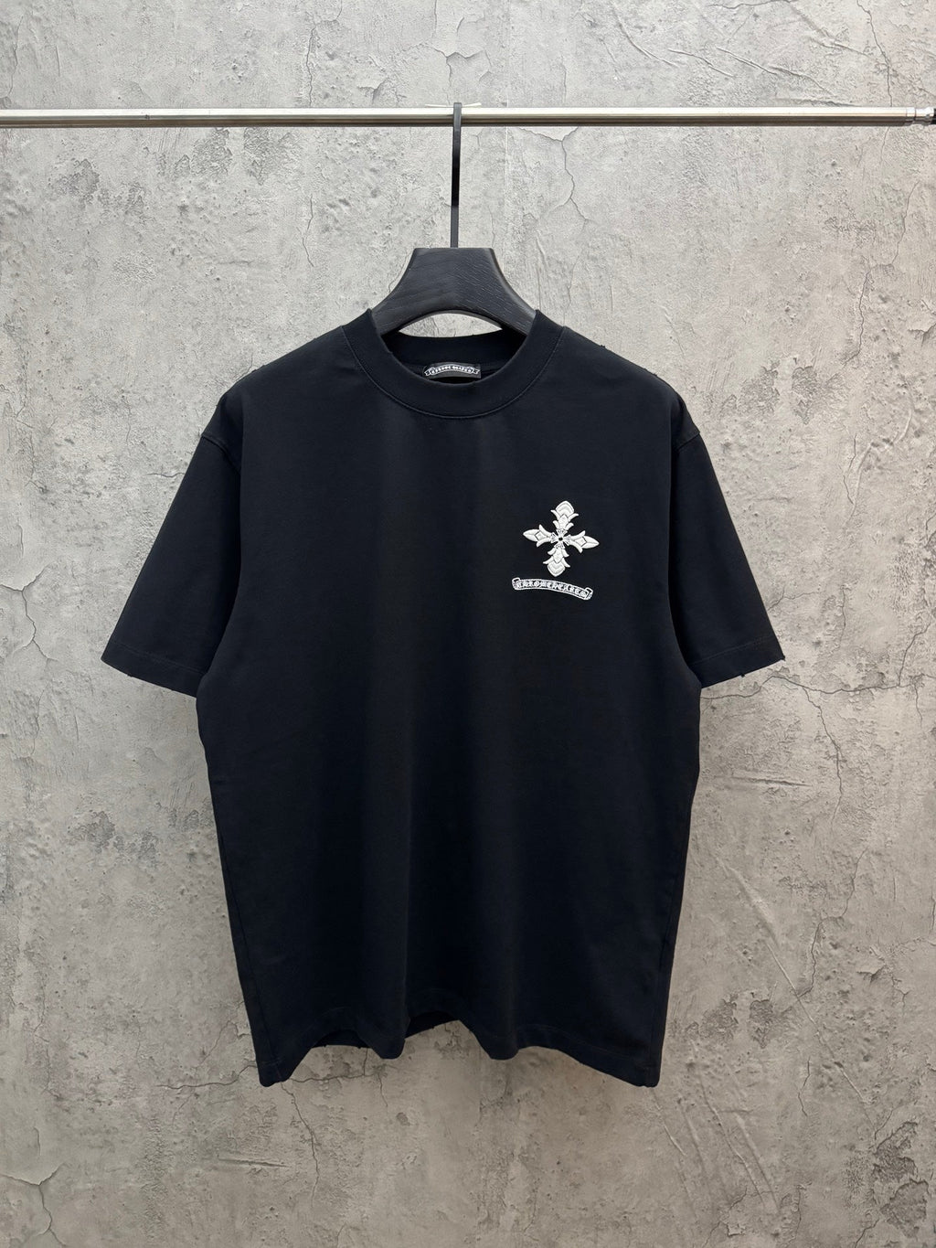 3D Embroidery UV Color Changing Short Sleeve
