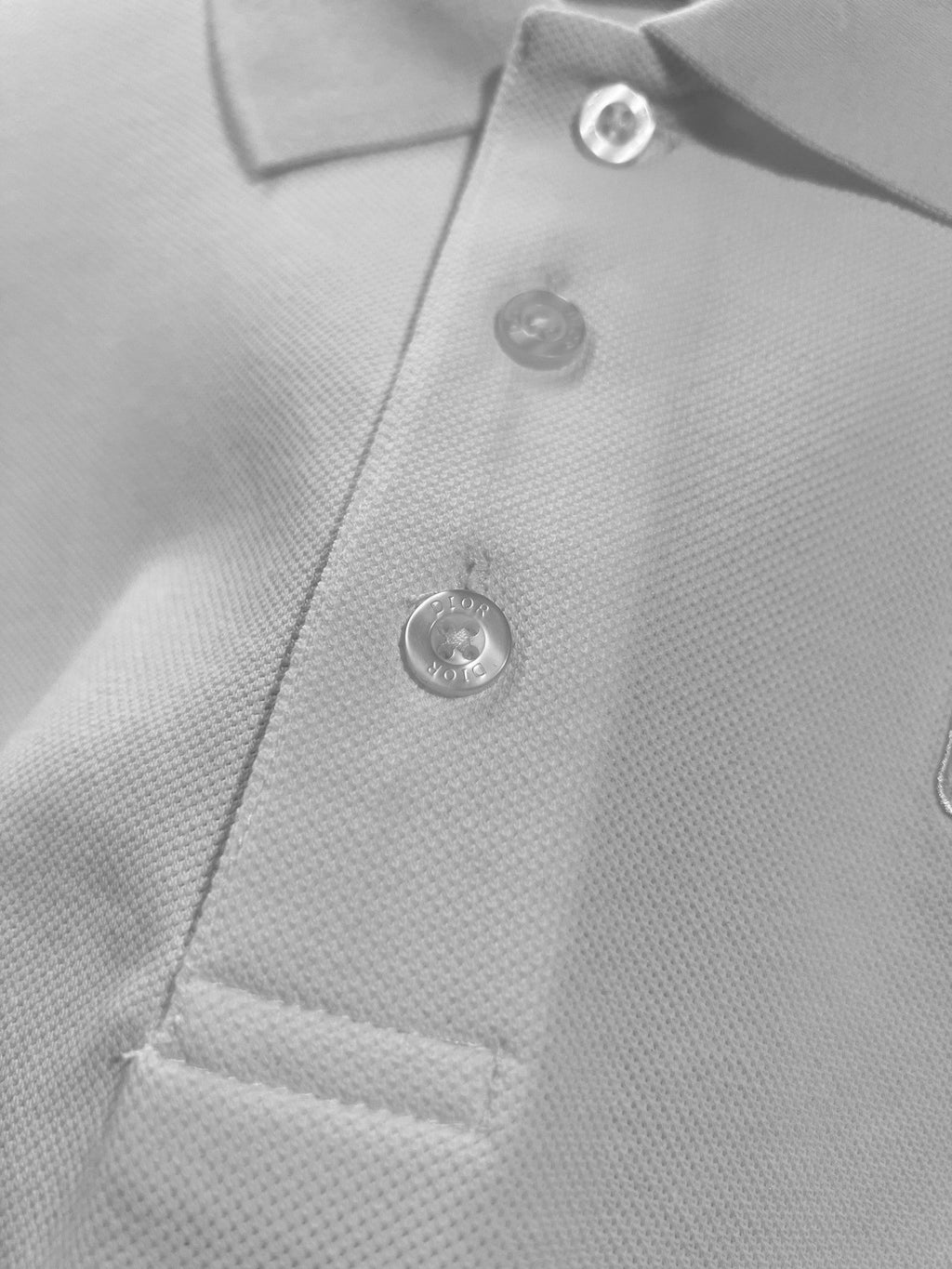 Solid color chest embroidered small letter polo shirt