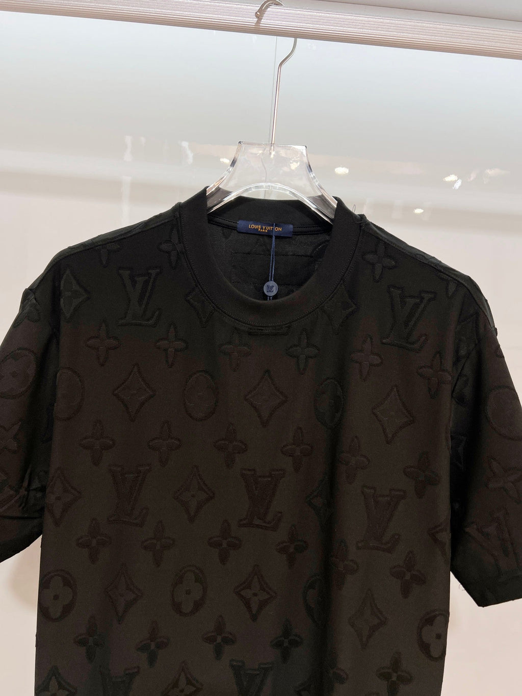 Dark patterned jacquard short sleeved t-shirt