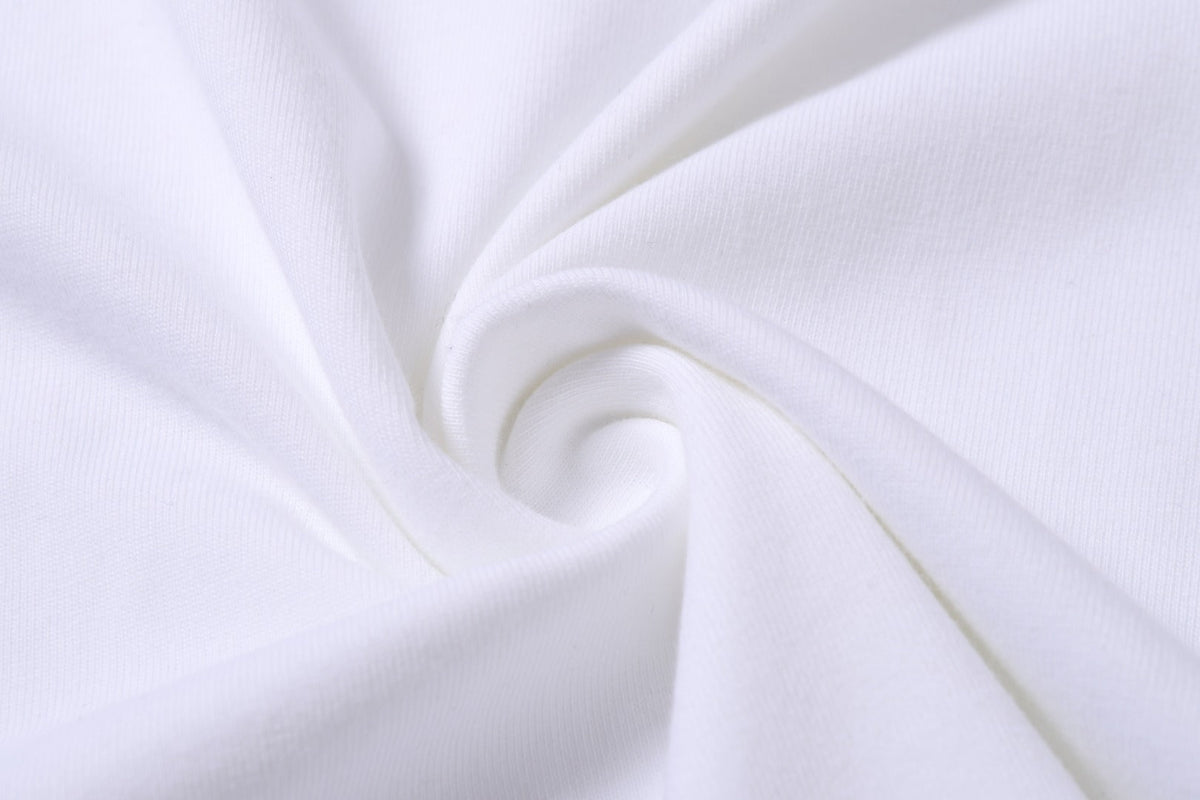 Fashionable classic round neck short sleeved shirt