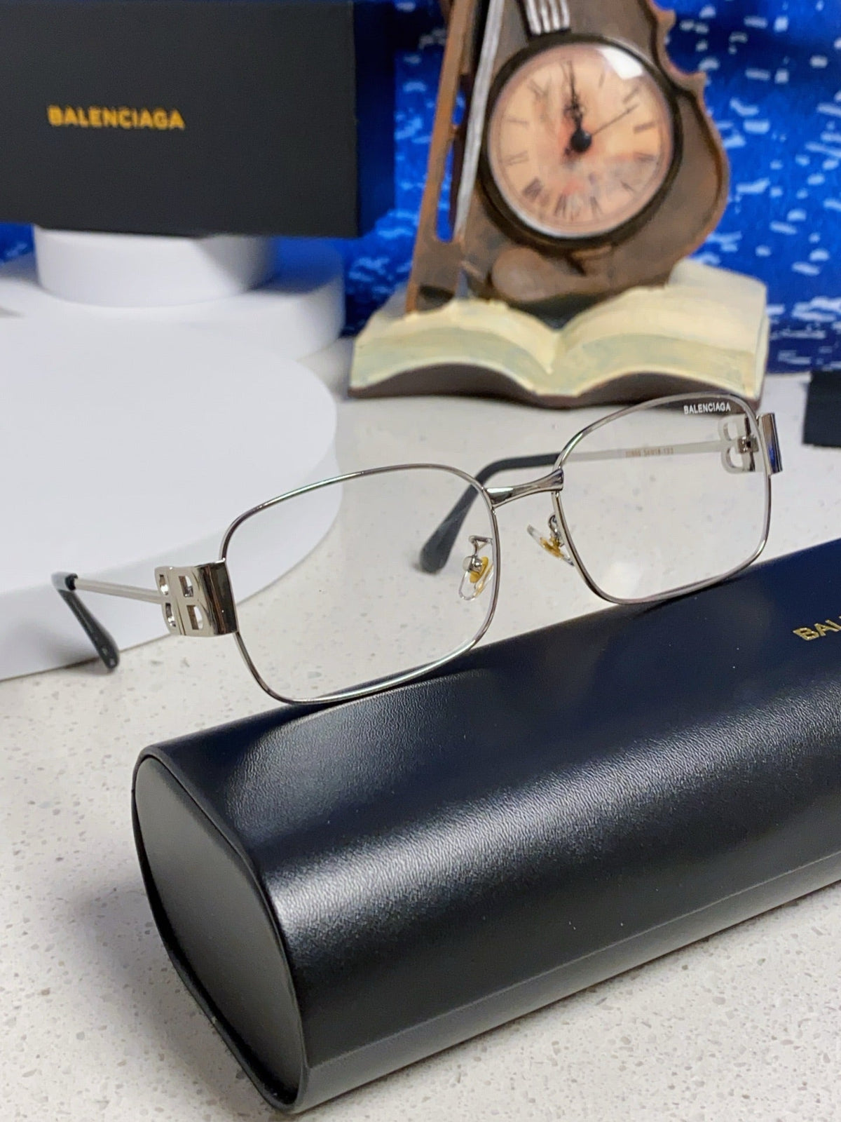 New metal retro box, refined gold wire rectangular gold and silver frame for men and women, can be paired with myopia glasses trend