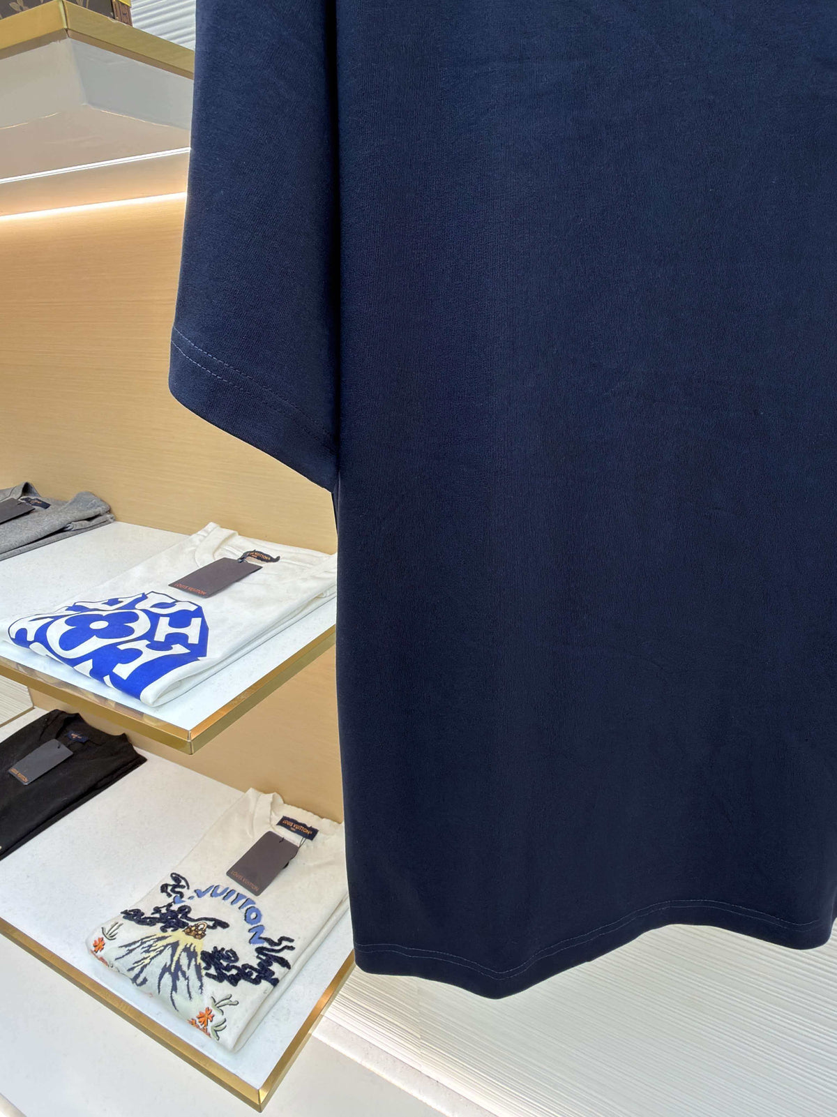 Embossed small label T-shirt