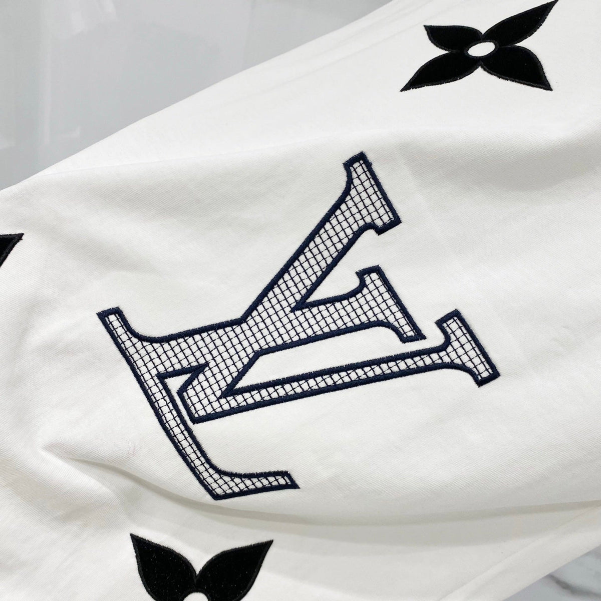 four-leaf clover 🍀 Alphabet grid embroidery 🪡 Logo T-shirt
