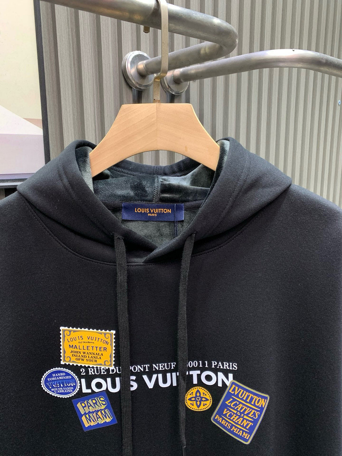 New printed hooded sweatshirt
