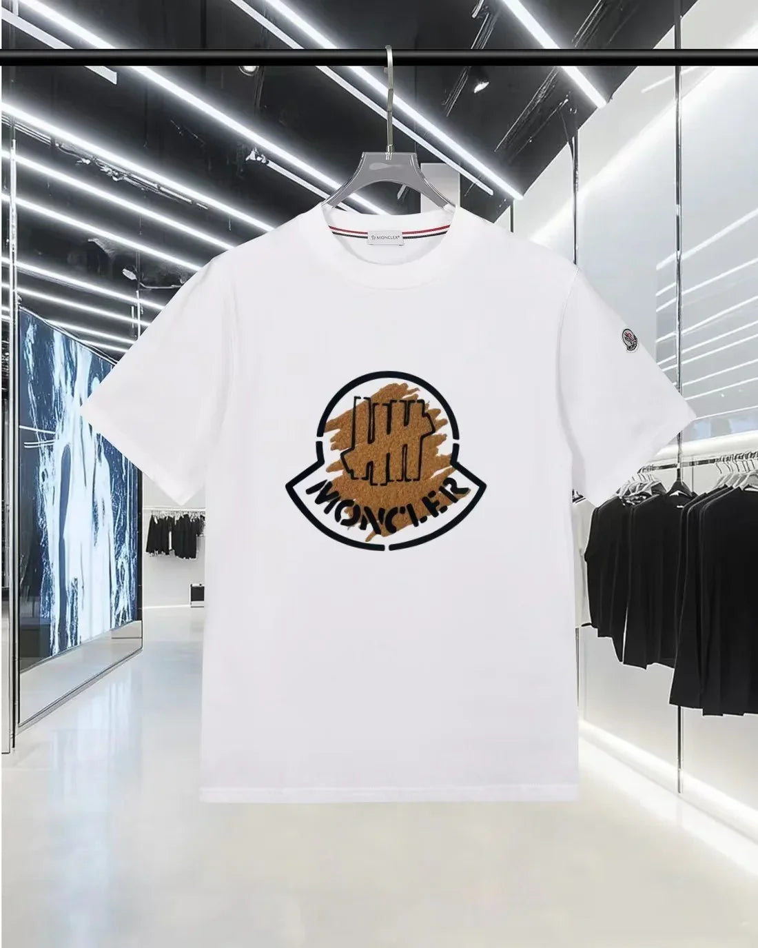 Splicing letter short sleeved T-shirt