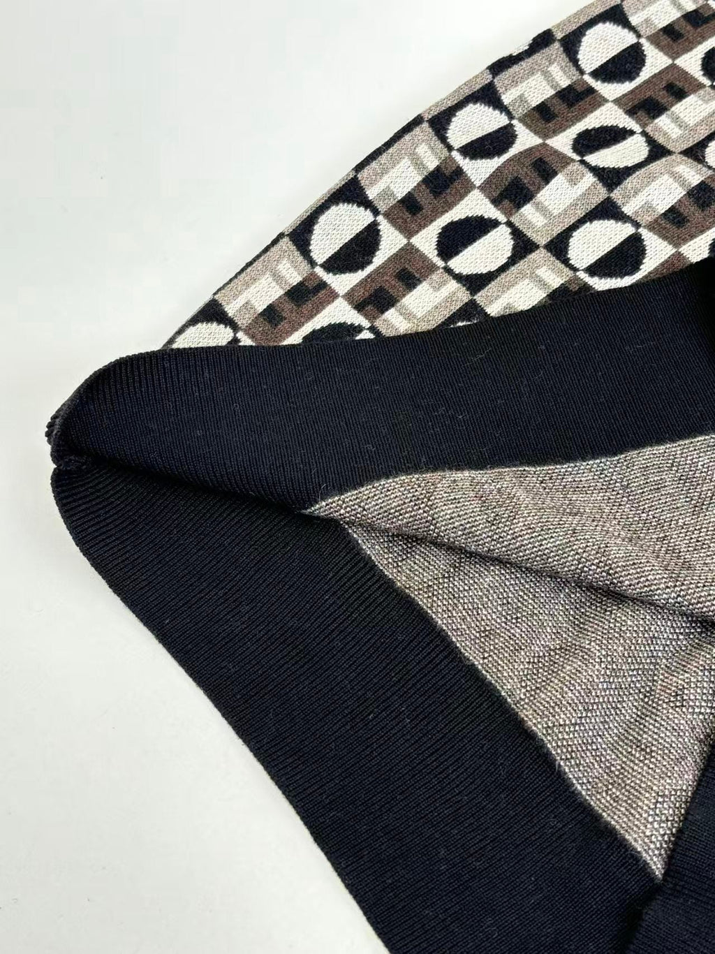 New fully printed jacquard sweater