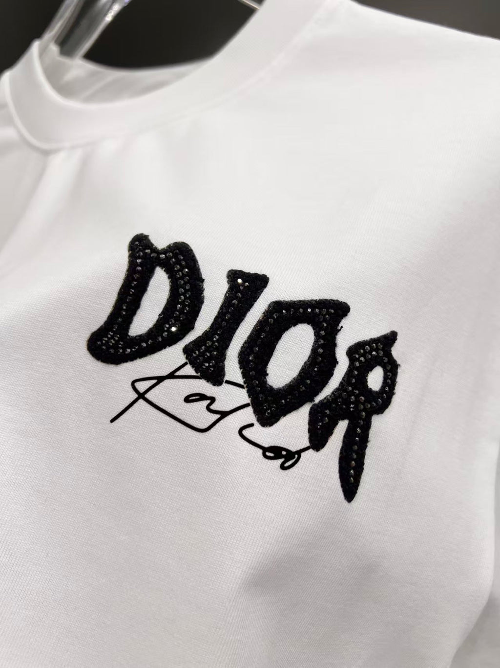 New letter sticker short sleeved shirt