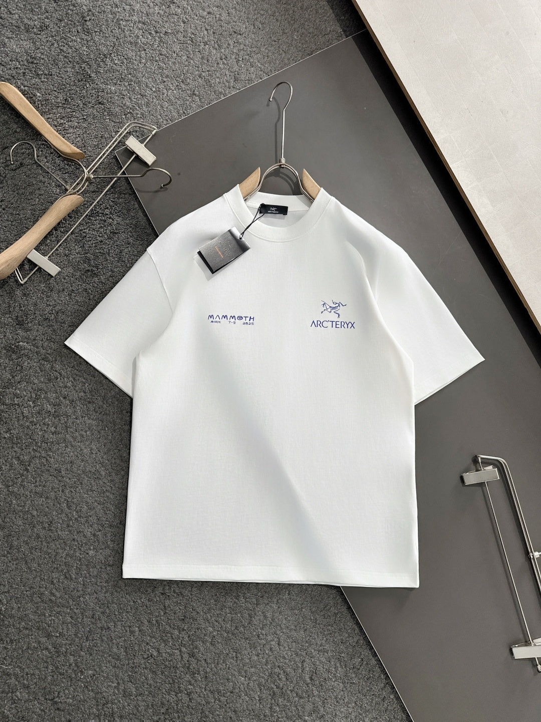 Summer new round neck short sleeved T-shirt
