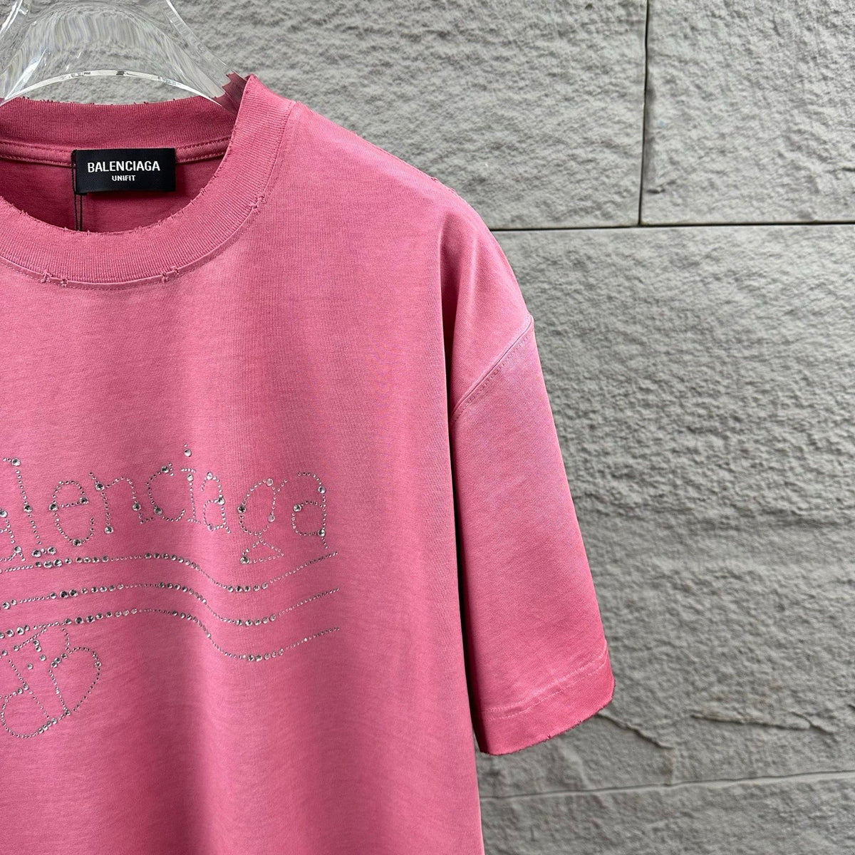Wear and tear washed short sleeved T-shirt with distressed holes for both men and women