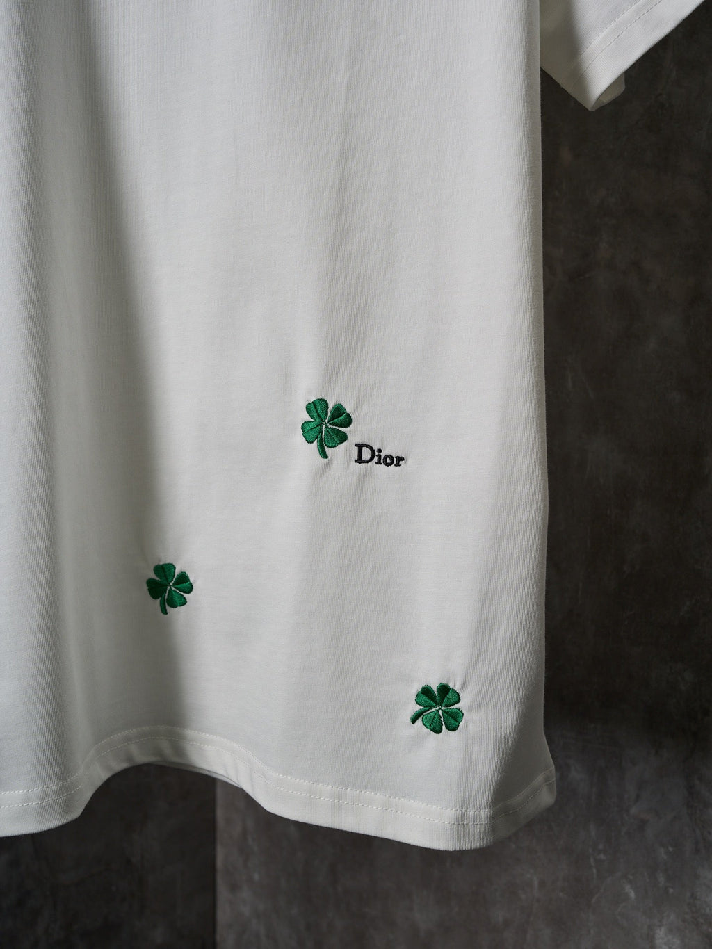 Four leaf clover embroidery pattern cotton loose round neck short sleeved T-shirt