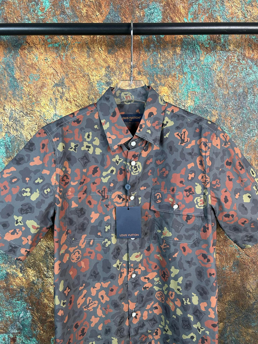 Leopard print camouflage LOGO lapel single breasted short sleeved shirt