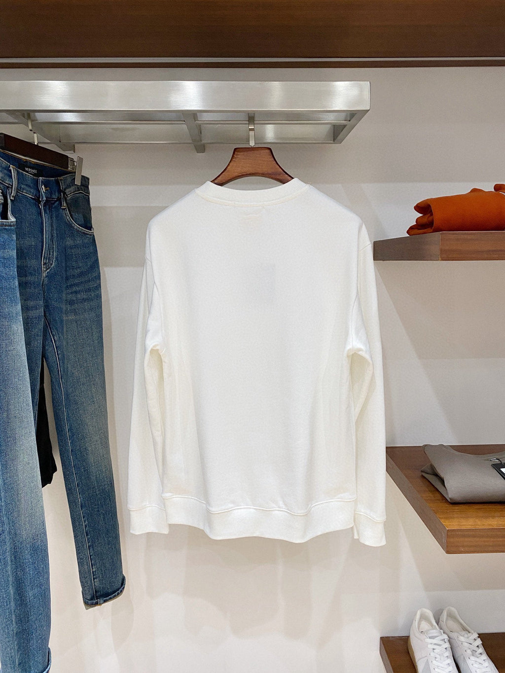 Early spring latest long sleeved round neck sweatshirt 13