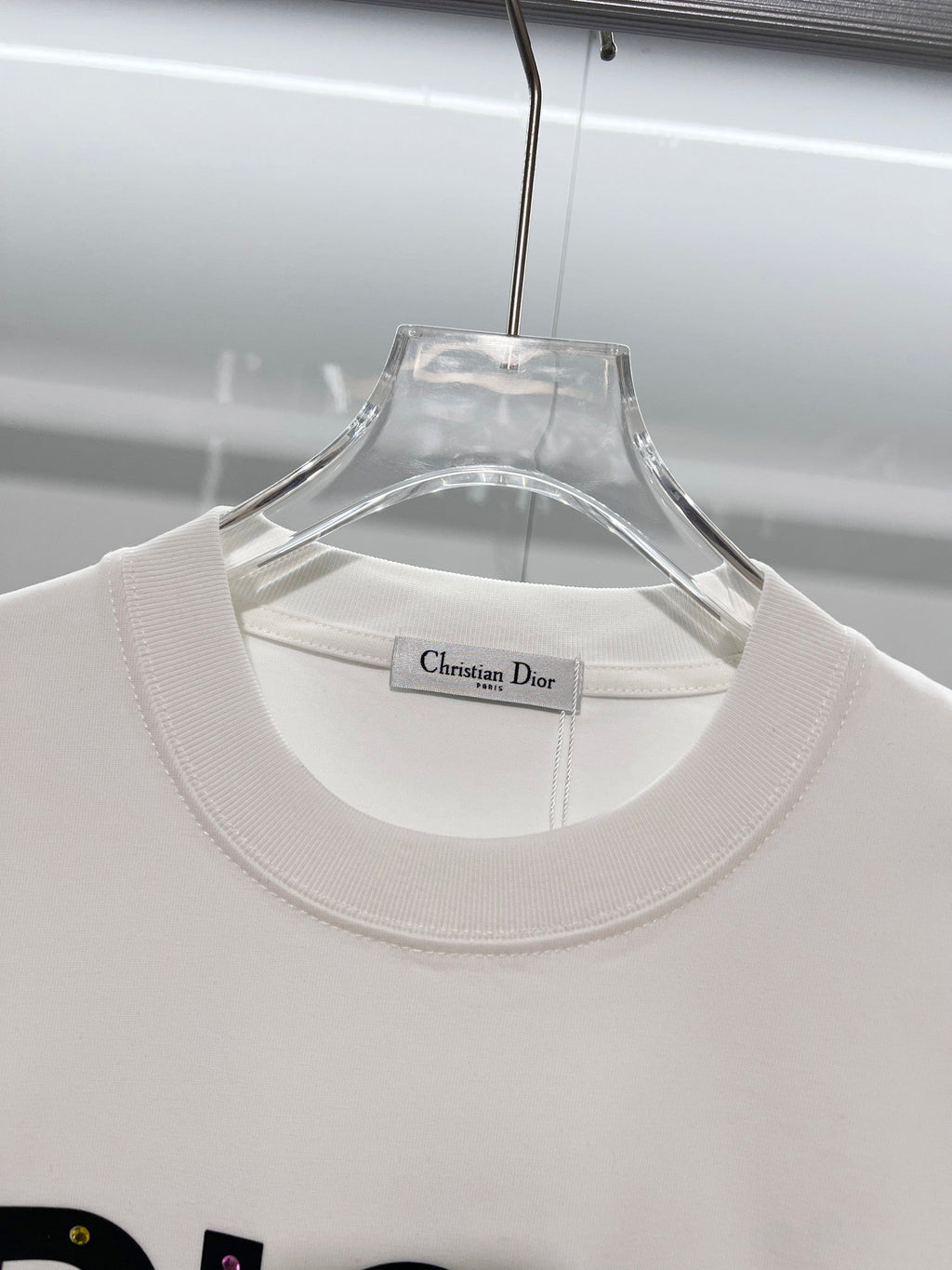 Colorful diamond embellished offset letter round neck T-shirt