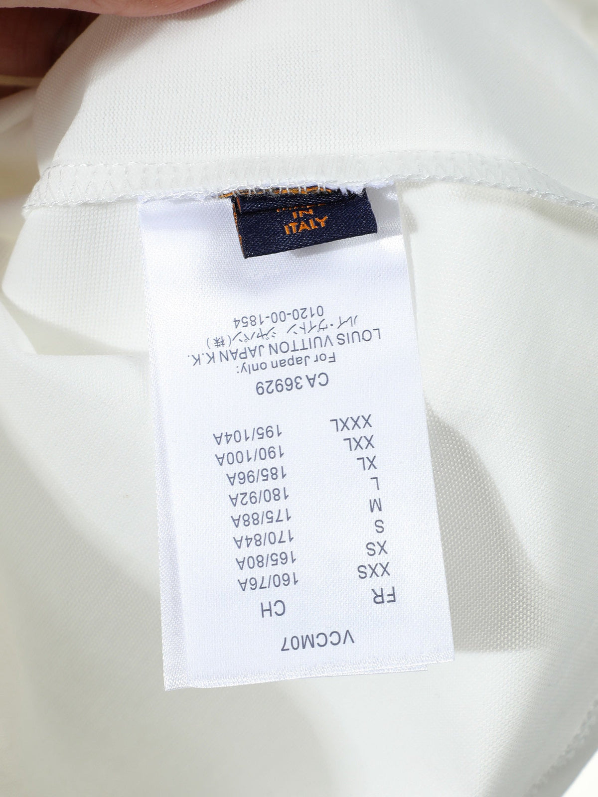 Contrast embroidered short sleeved shirt