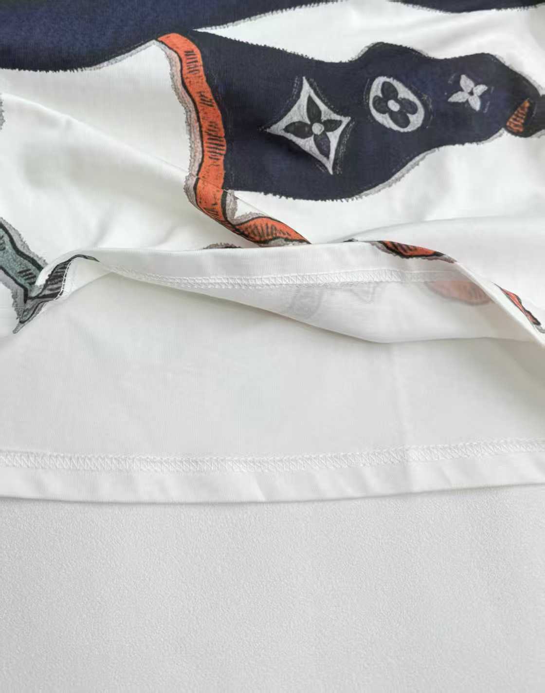 New printed short sleeved T-shirt