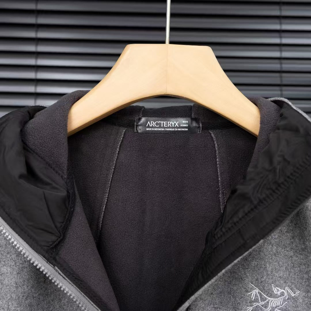 Hot selling embroidered hooded jacket