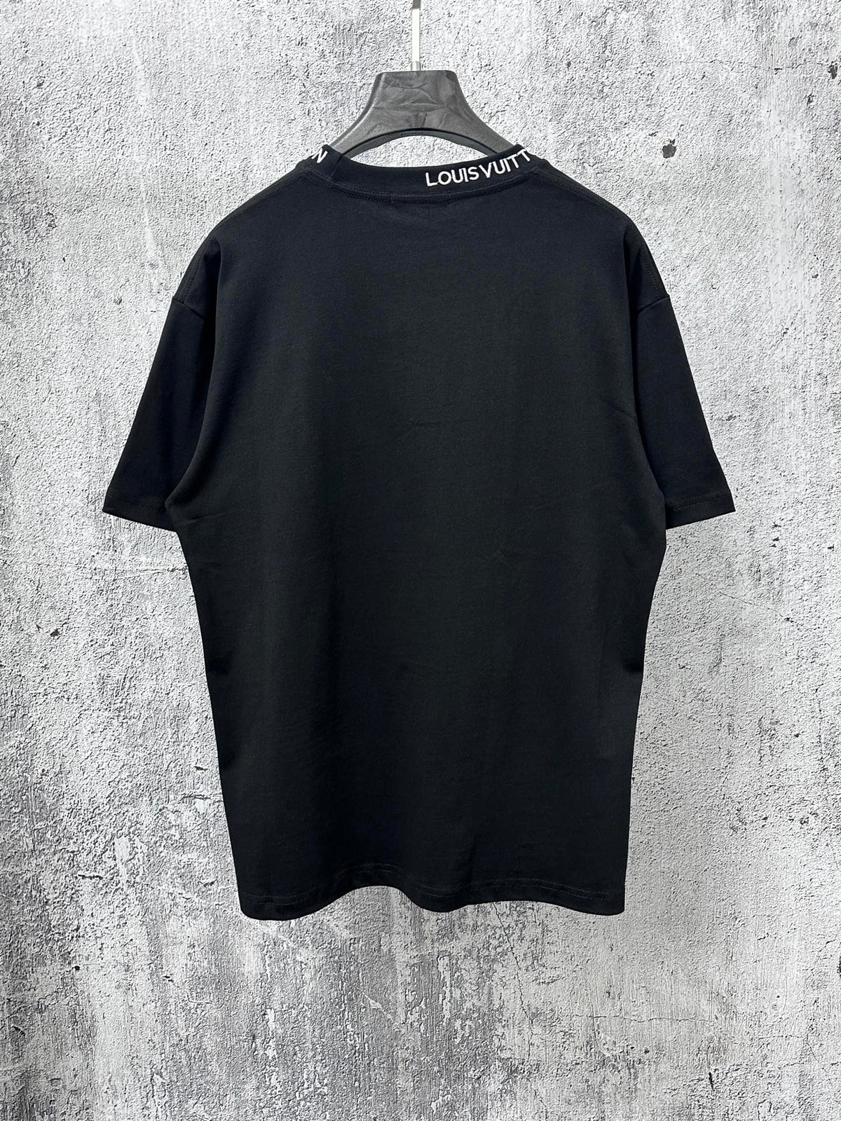 Embroidered collar, small leather pocket, short sleeved, unisex