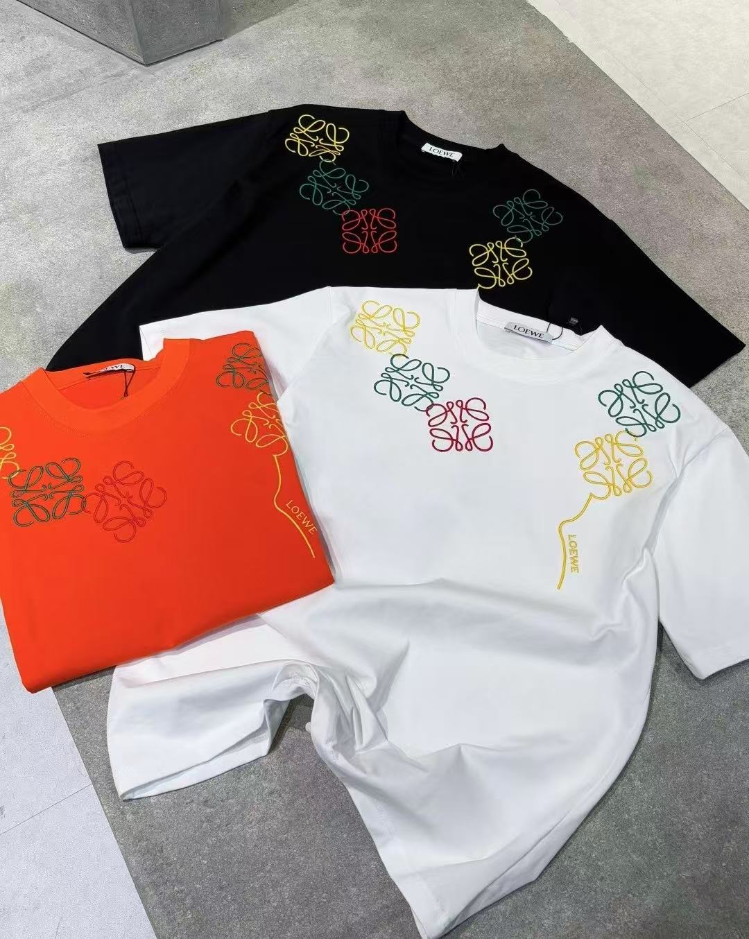 Three-Color Embroidery T-Shirt