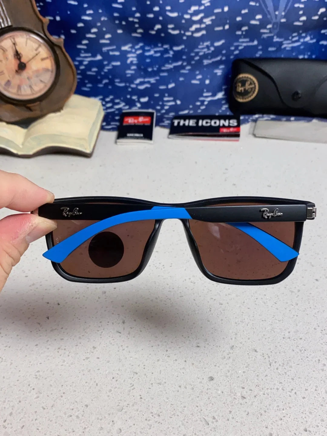 New fashionable UV resistant sunglasses
