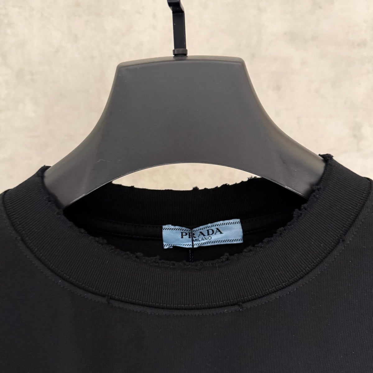 Front three-dimensional embroidery and back cloth embroidery T-shirt