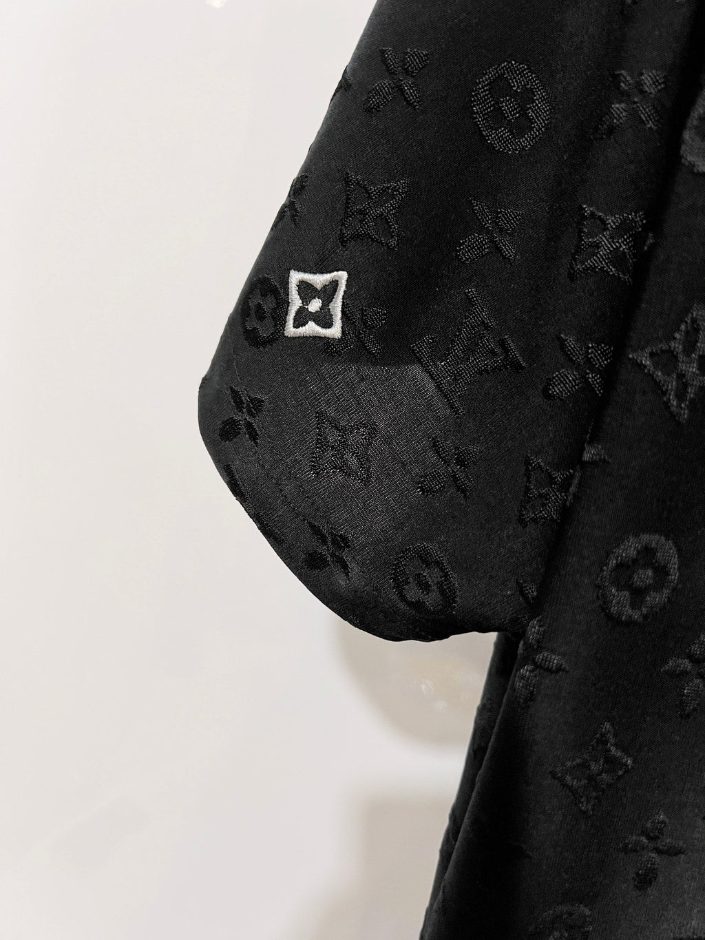 New full body floral letter T-shirt